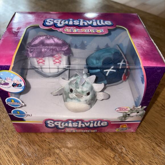 Squishmallows Squishville On Ice 2" Playset Hockey Ice Skating NEW - Picture 2 of 6